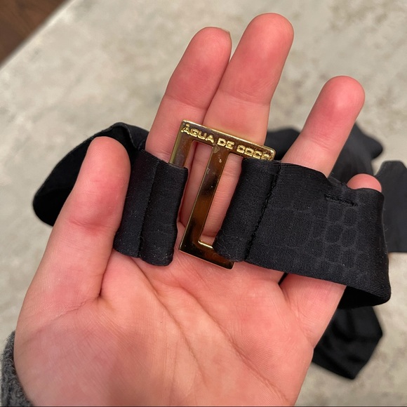 Agua de Coco Black Ruffle Triangle Bikini Set - Picture 8 of 8